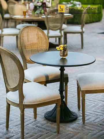 There are several kinds of café tables available in the market. Here are some of the most common types