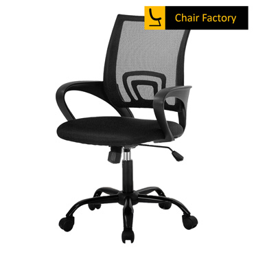 Uma black staff chair 